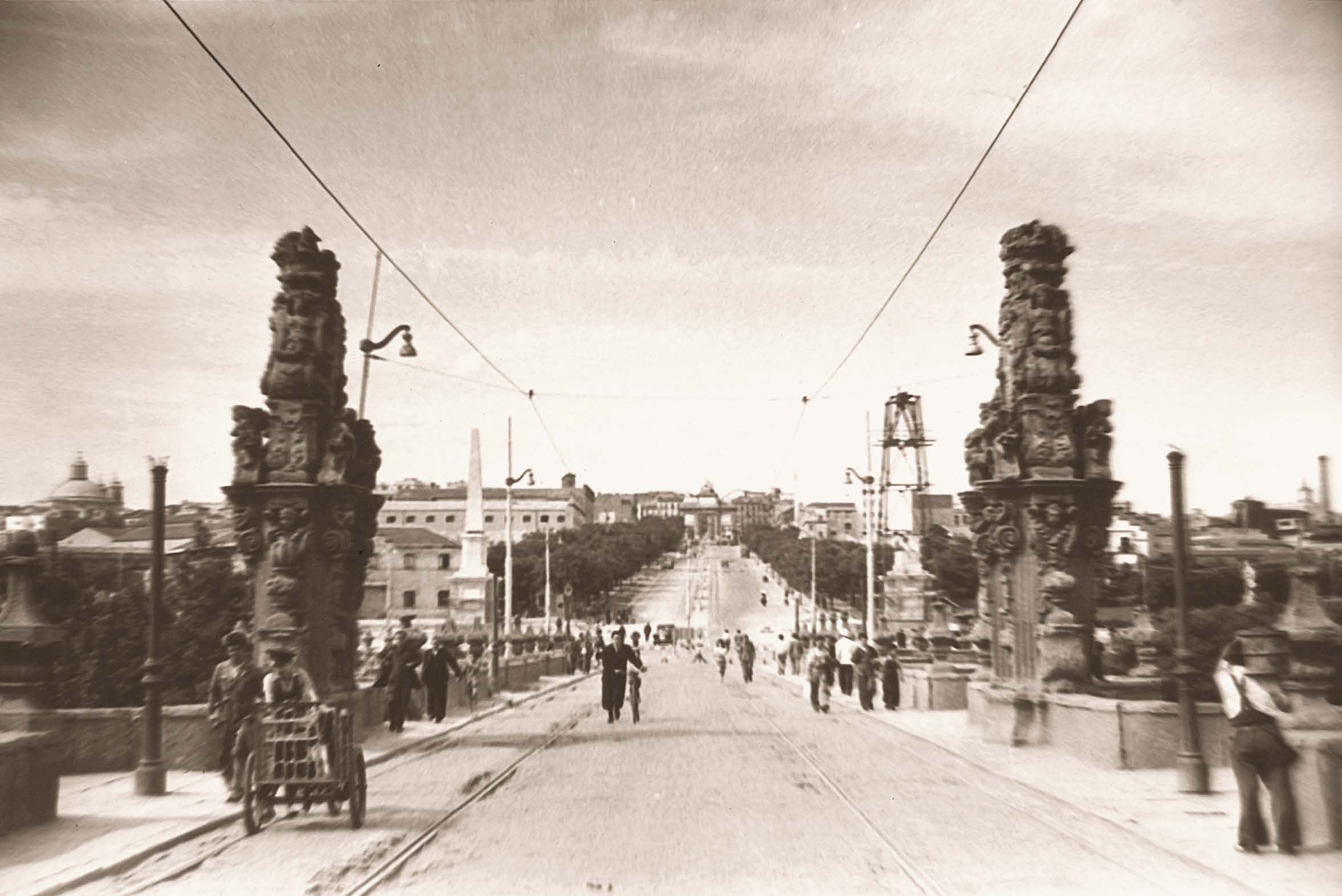 Puente de Toledo, en 1952. Madrid